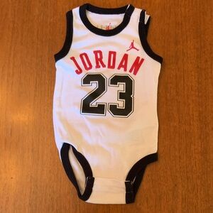 🍊5/$25 Jordan Infant Bodysuit Red and Black Accents size 0-6m